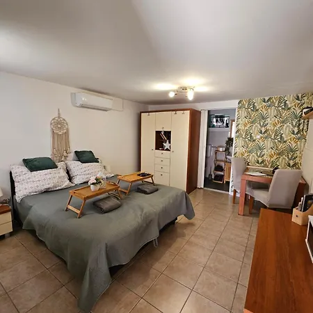 Apartment Zsonglak Vendeghaz